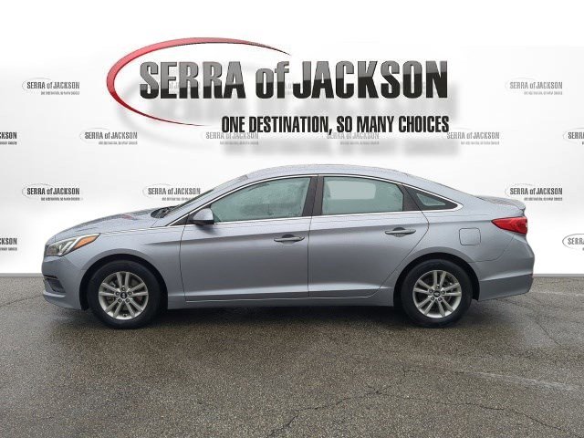 Used 2016 Hyundai Sonata SE w/ Cargo Package image 5