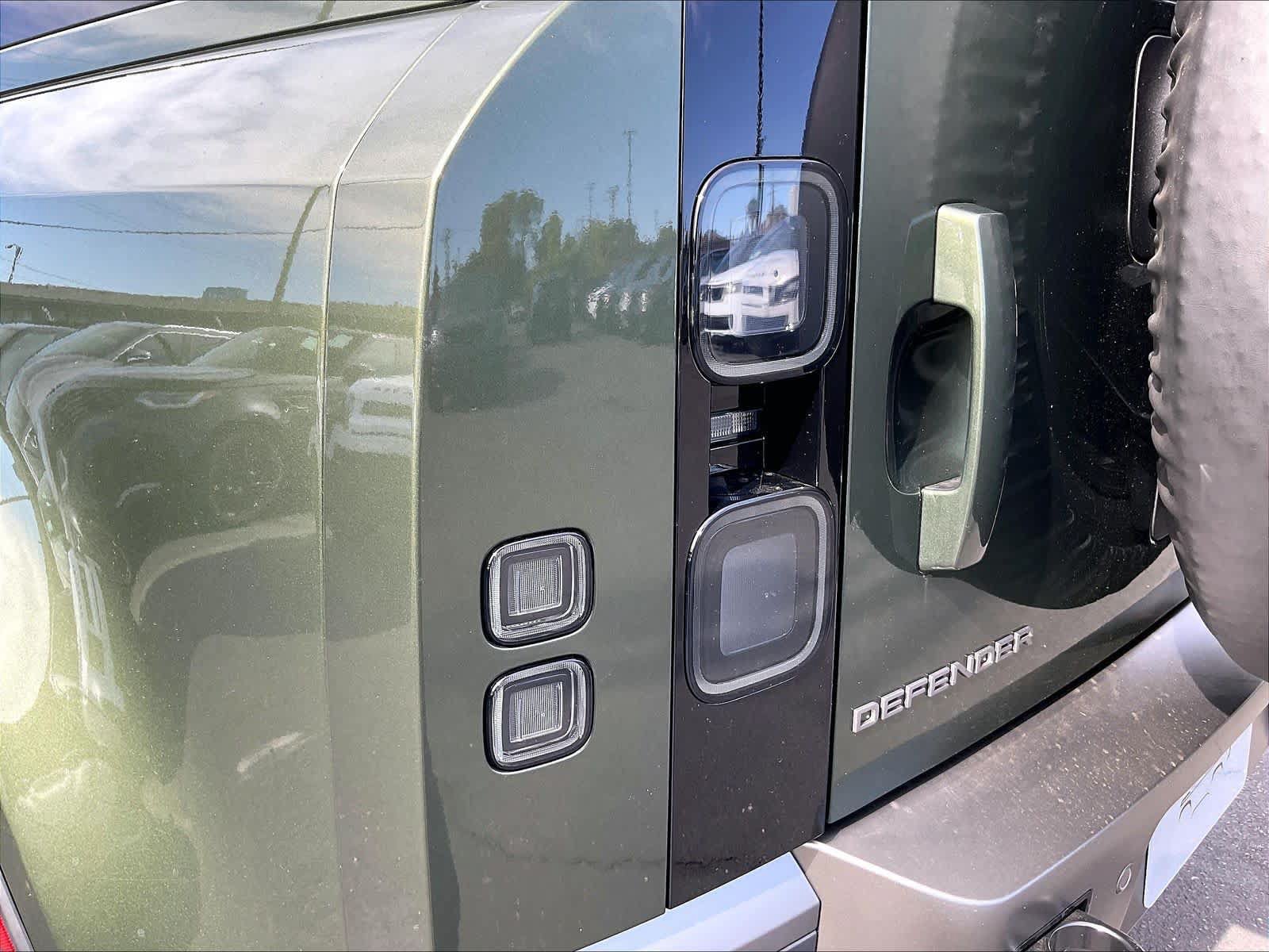 New 2026 Land Rover Defender 110 S AWD/4WD image 25