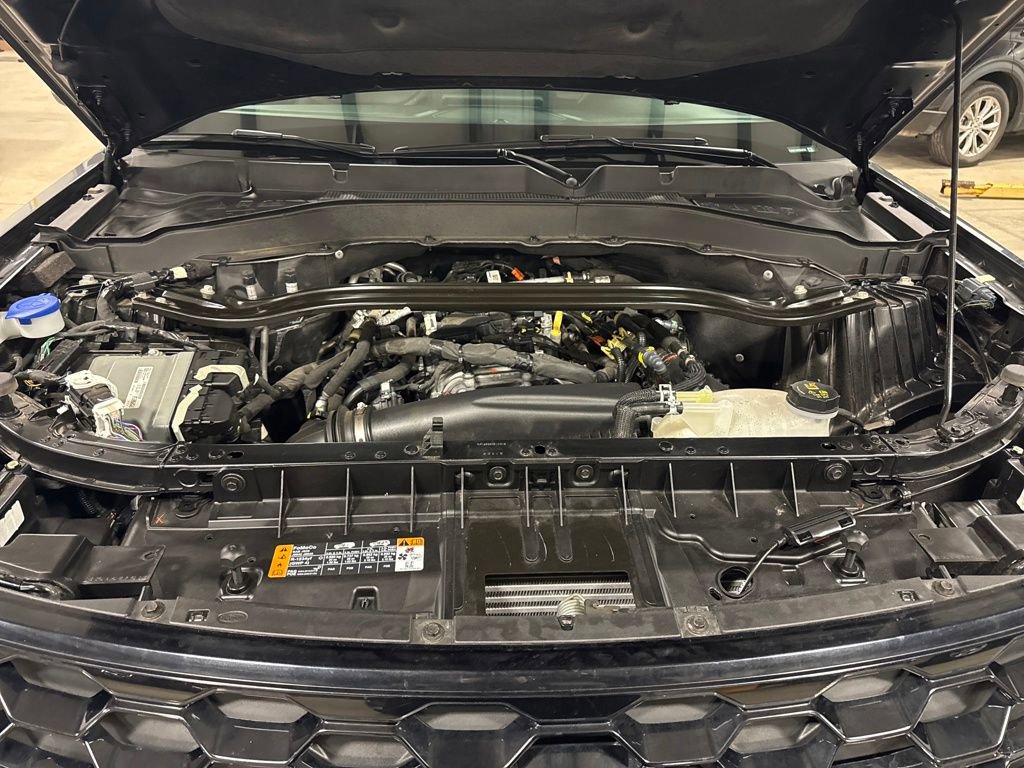 Used 2025 Ford Explorer ST-Line w/ ST-Line Street Pack image 23