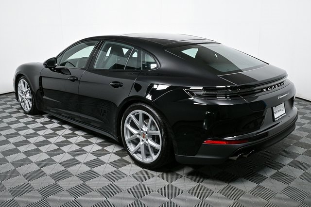 New 2025 Porsche Panamera 4 image 3
