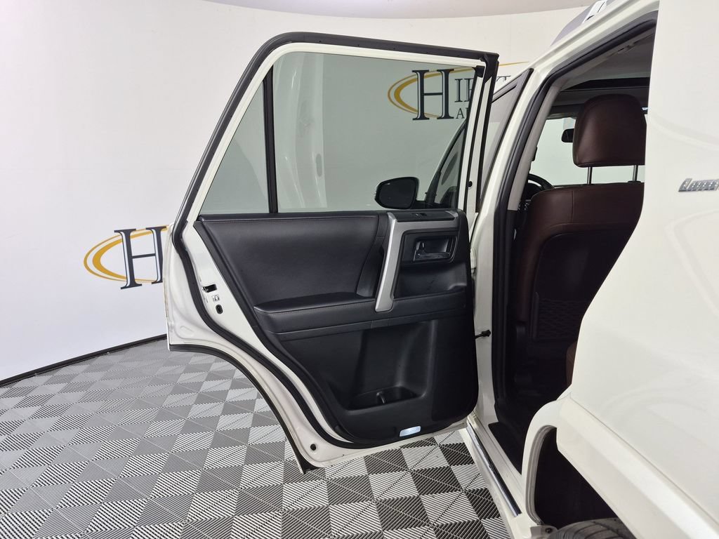Used 2023 Toyota 4Runner Limited AWD/4WD image 32