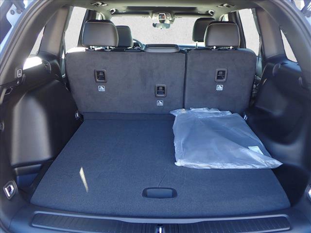 New 2026 Jeep Grand Cherokee Altitude image 7