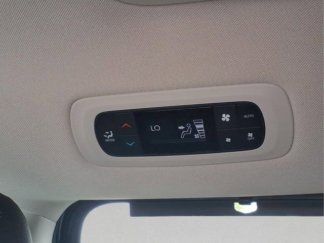 Used 2020 Chrysler Pacifica Touring-L Plus FWD image 21
