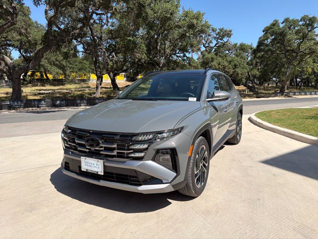 New 2026 Hyundai Tucson Limited FWD image 2