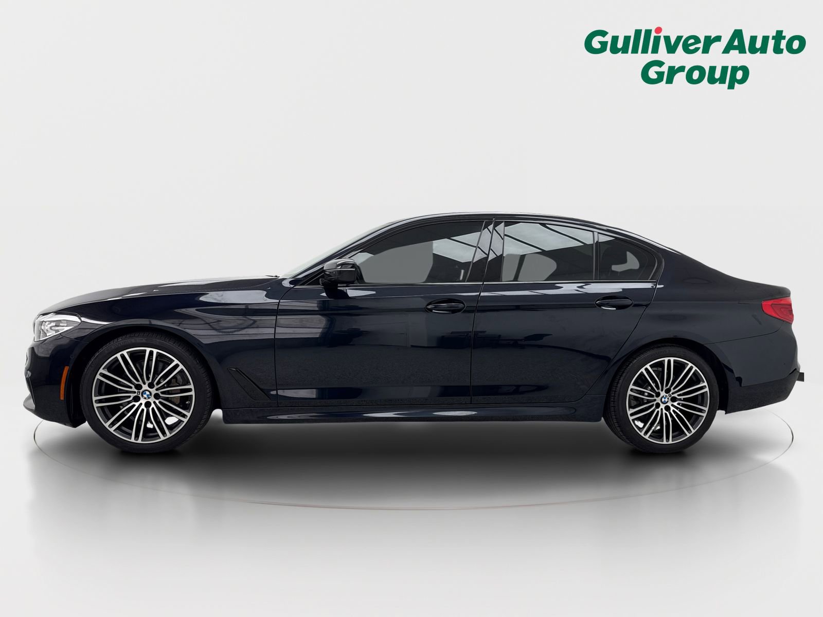Used 2020 BMW 530i xDrive w/ M Sport Package AWD/4WD image 3