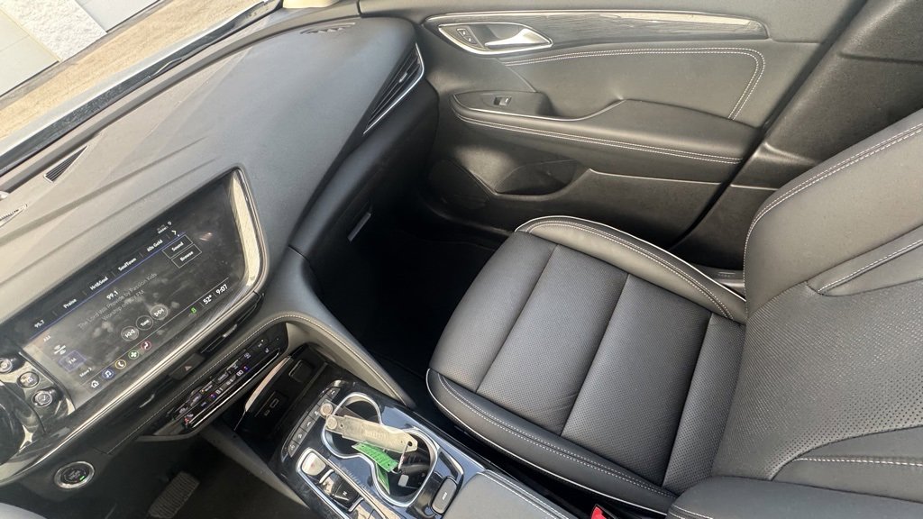 Used 2023 Buick Envision Essence image 15