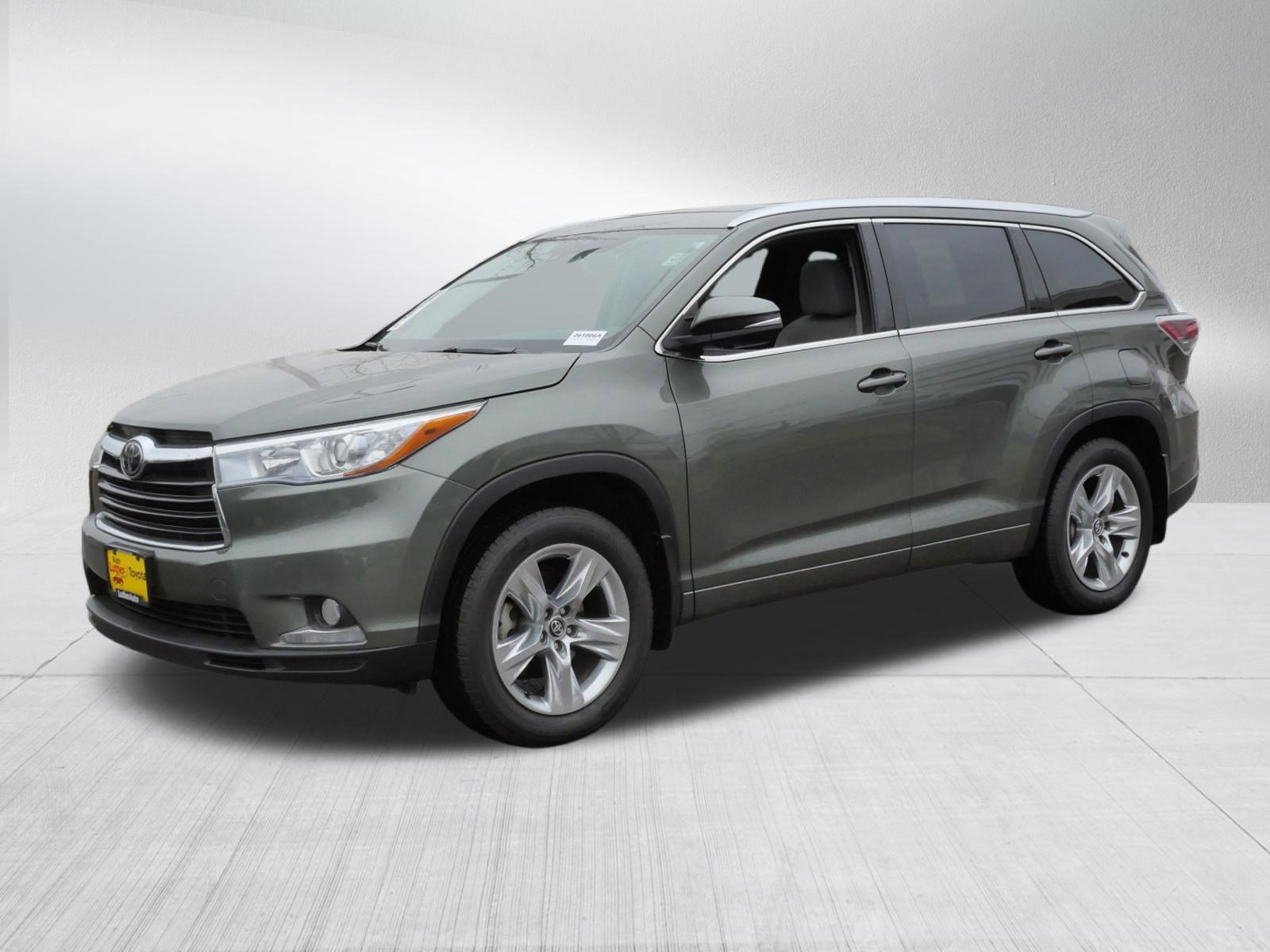 Used 2016 Toyota Highlander Limited Platinum AWD/4WD image 3