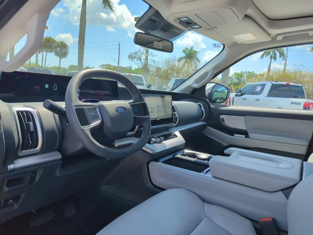 New 2026 Ford Expedition Active RWD image 3