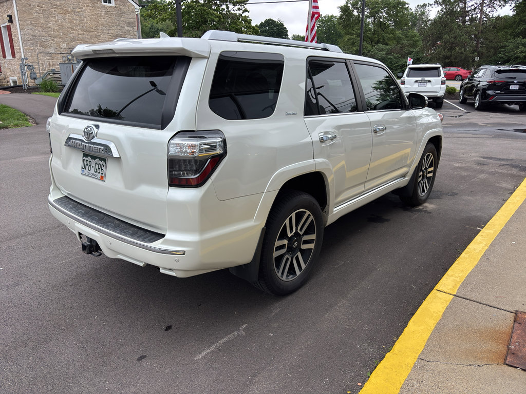Used 2015 Toyota 4Runner Limited AWD/4WD image 4