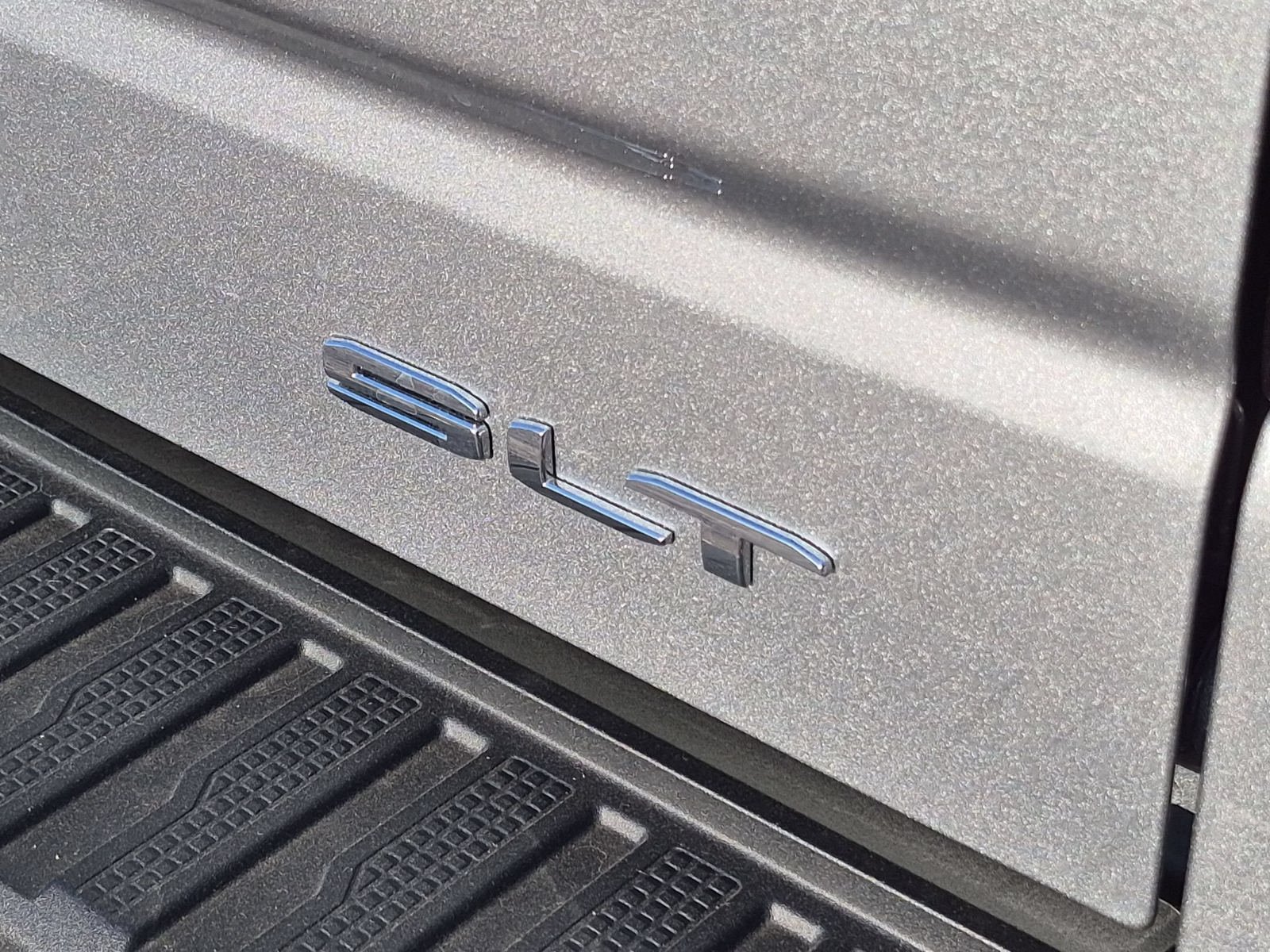 New 2026 GMC Sierra 1500 SLT AWD/4WD image 33