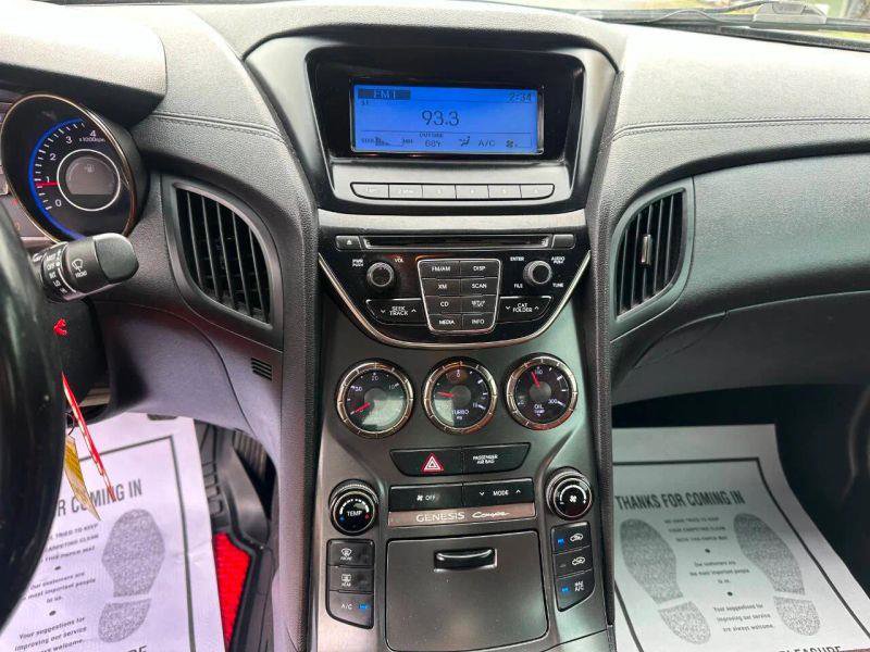 Used 2013 Hyundai Genesis 2.0T RWD image 12
