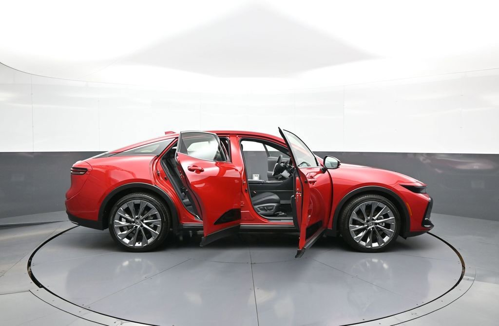 Used 2023 Toyota Crown Limited w/ Advanced Technology Package image 41