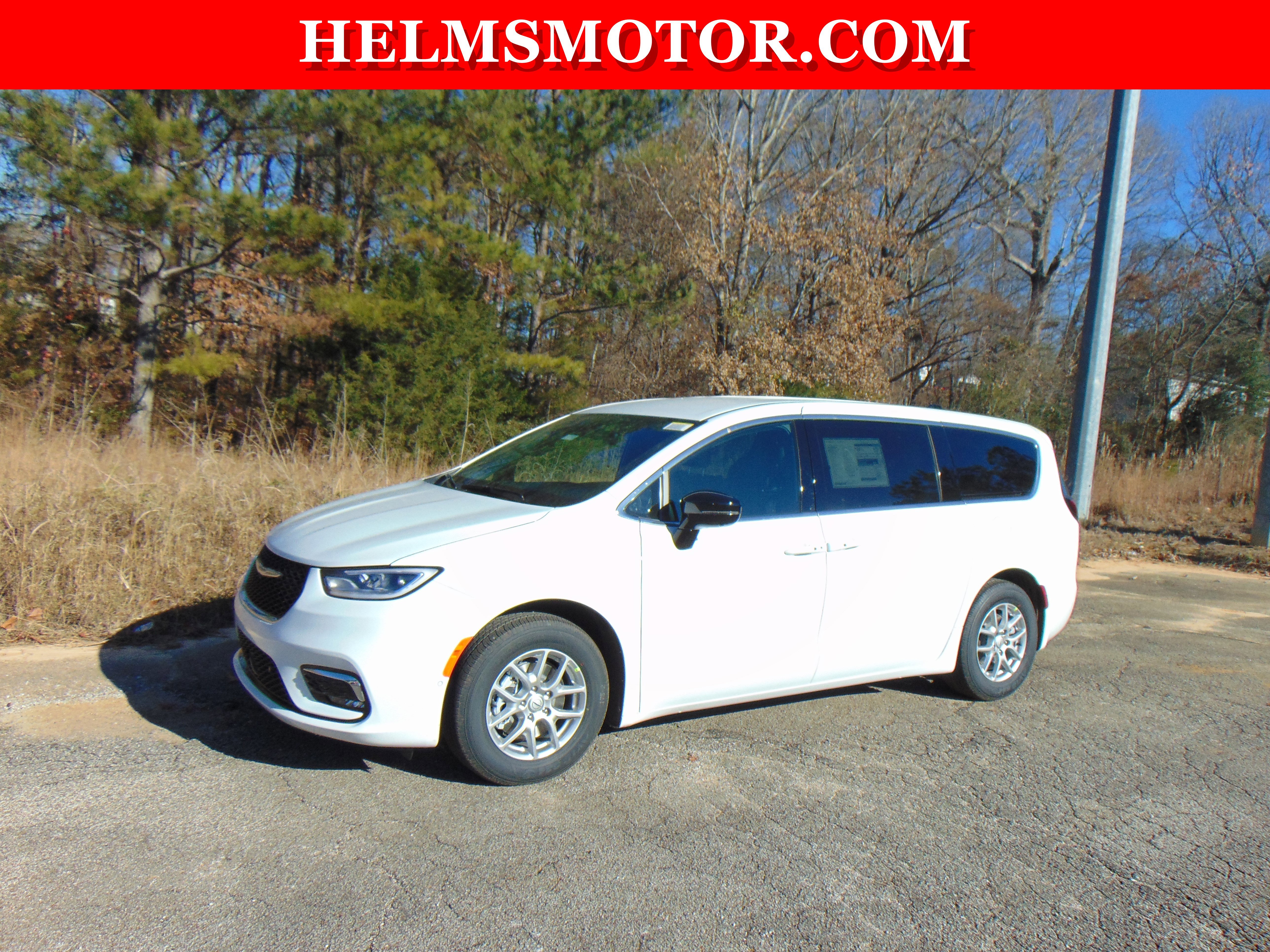 New 2026 Chrysler Pacifica Select image 1