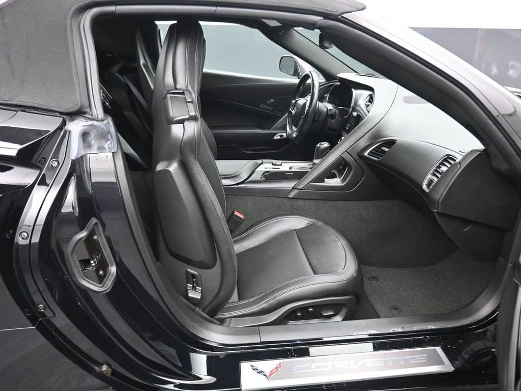 Used 2017 Chevrolet Corvette Stingray Convertible image 33