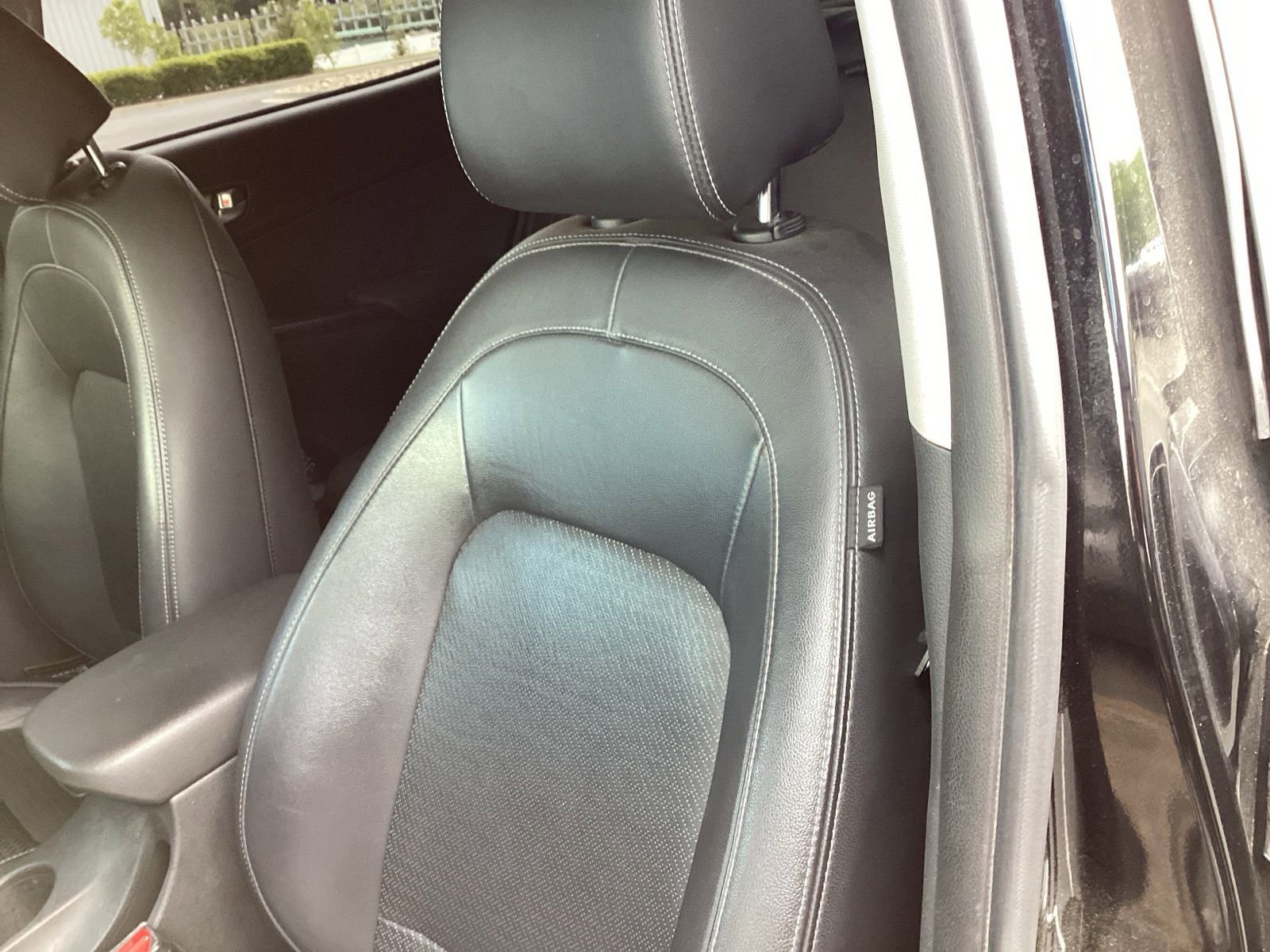 Used 2021 Hyundai Kona Limited FWD image 8