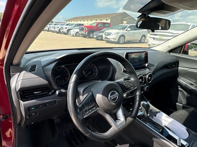 Used 2022 Nissan Sentra SV FWD image 12