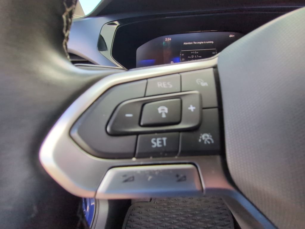 Used 2023 Volkswagen Taos SE image 15