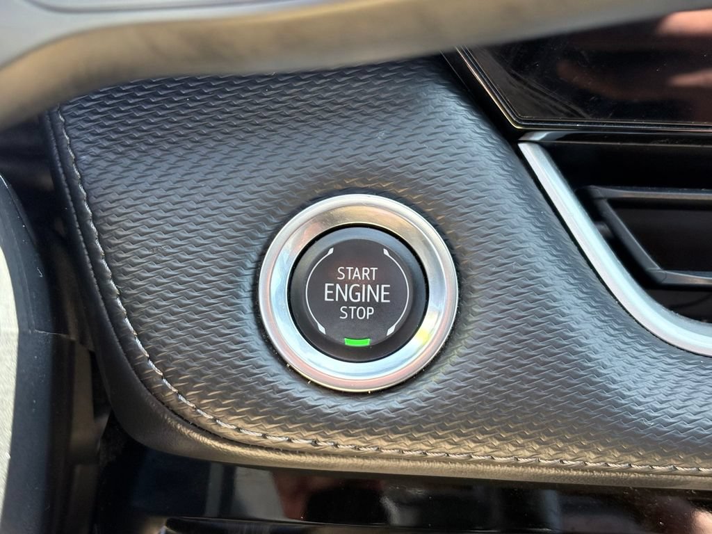 Used 2025 Chevrolet Equinox LT FWD image 18