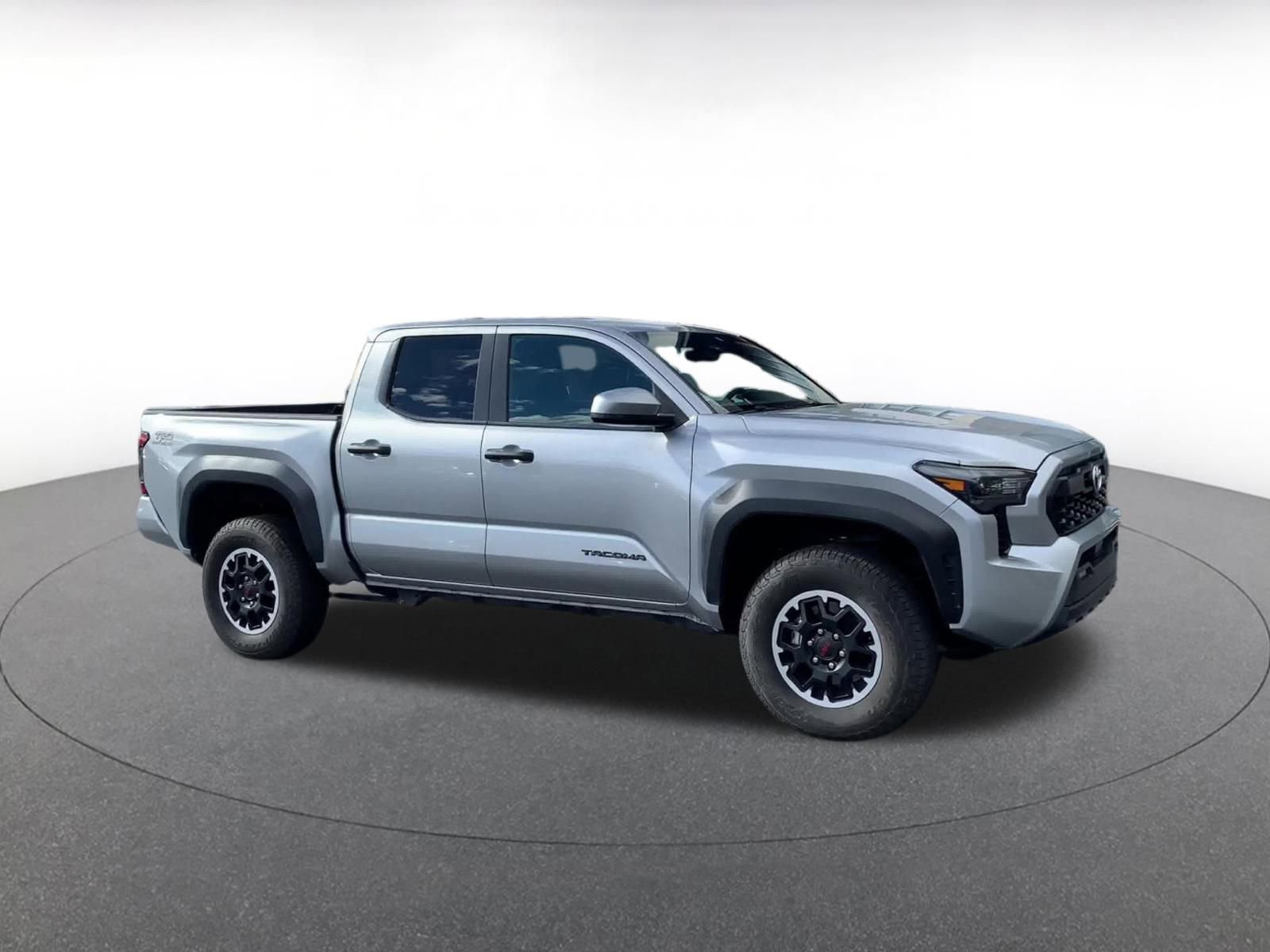 Used 2025 Toyota Tacoma TRD Off-Road image 2