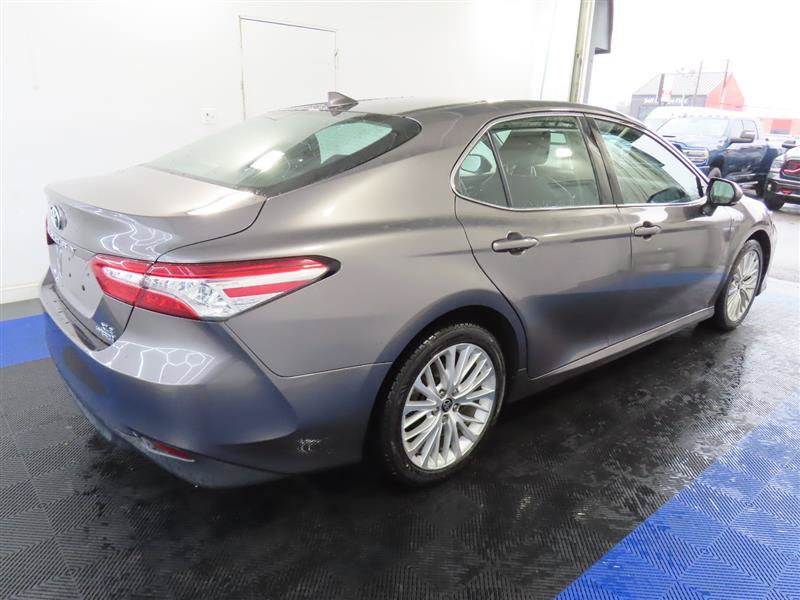 Used 2020 Toyota Camry XLE FWD image 14