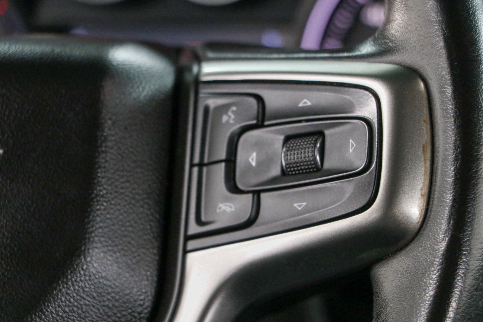 Used 2021 Chevrolet Silverado 1500 LT Trail Boss w/ Convenience Package II AWD/4WD image 15
