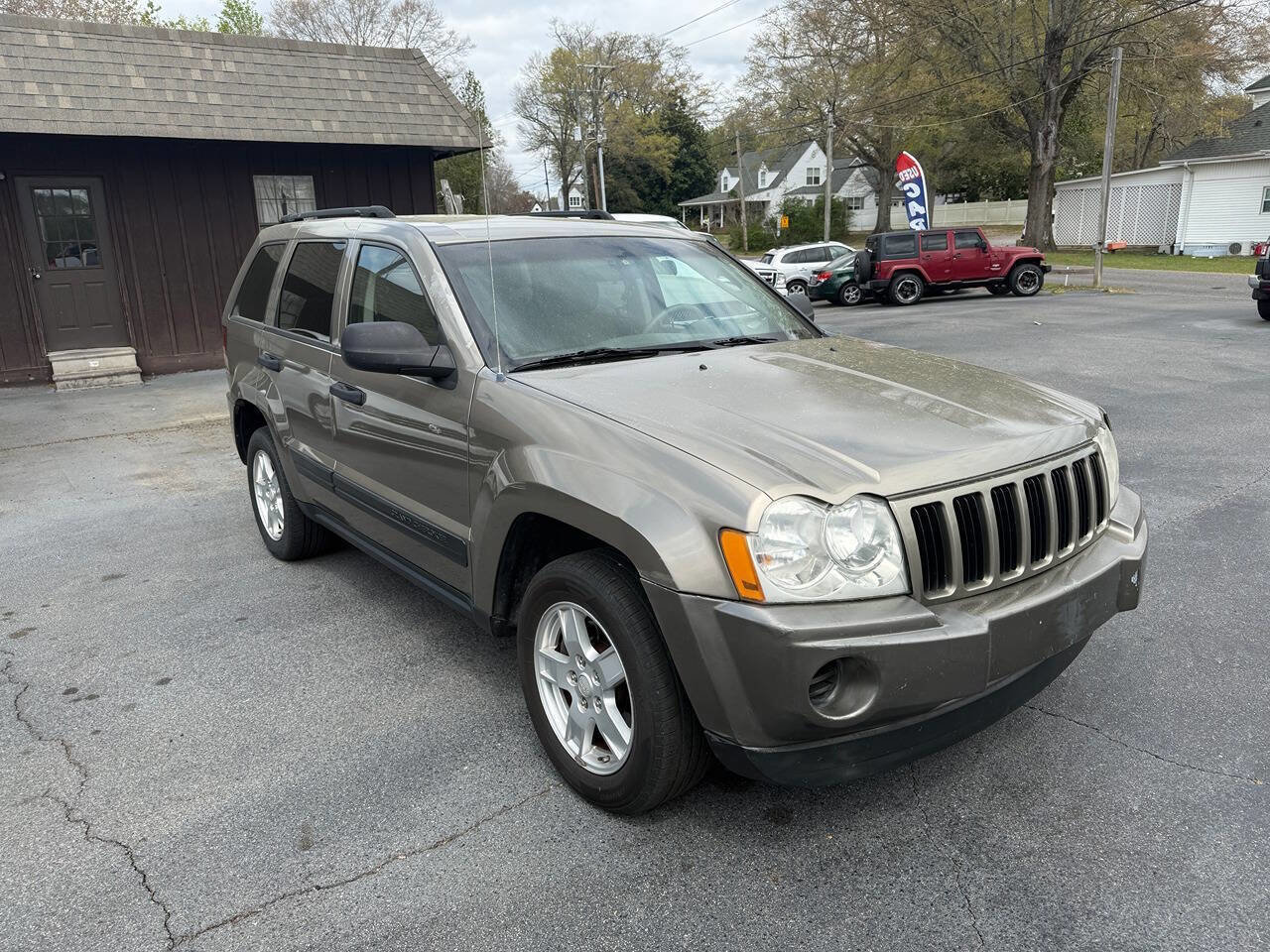 Used 2006 Jeep Grand Cherokee Laredo image 2