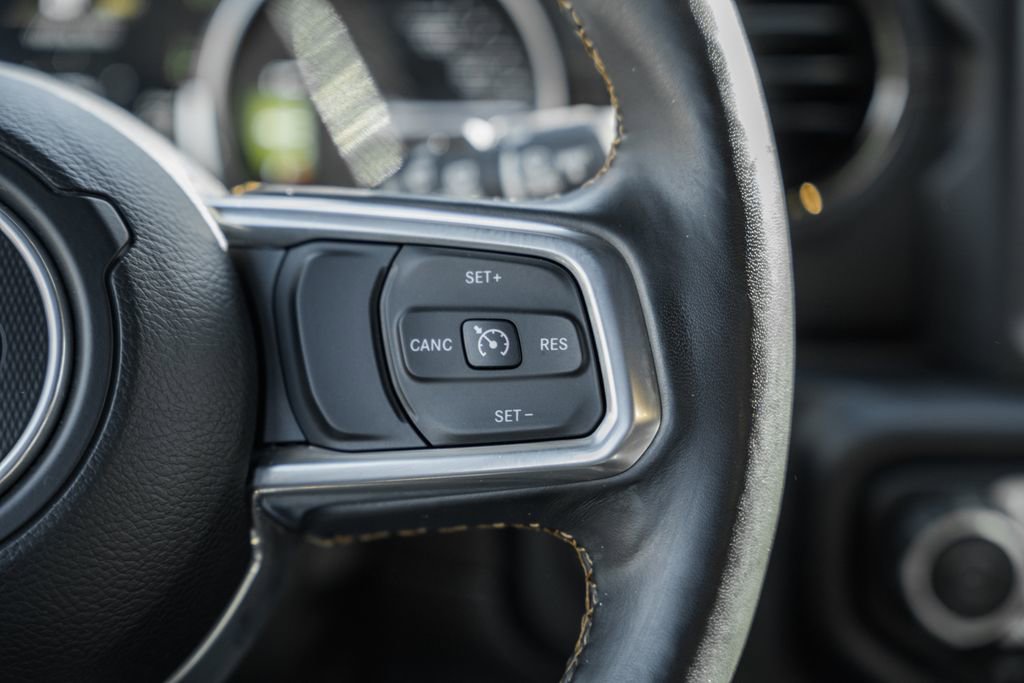 Used 2022 Jeep Wrangler Unlimited Sahara image 25