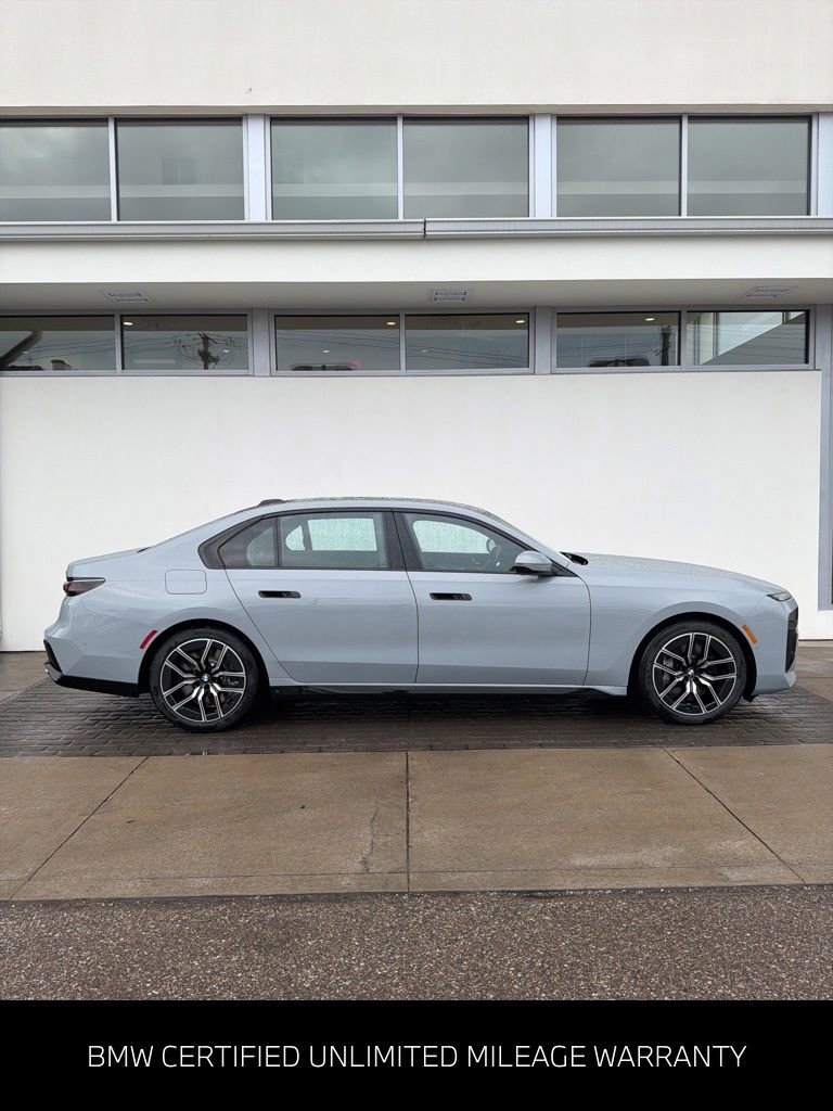 Certified 2024 BMW 760i xDrive w/ Executive Package image 4