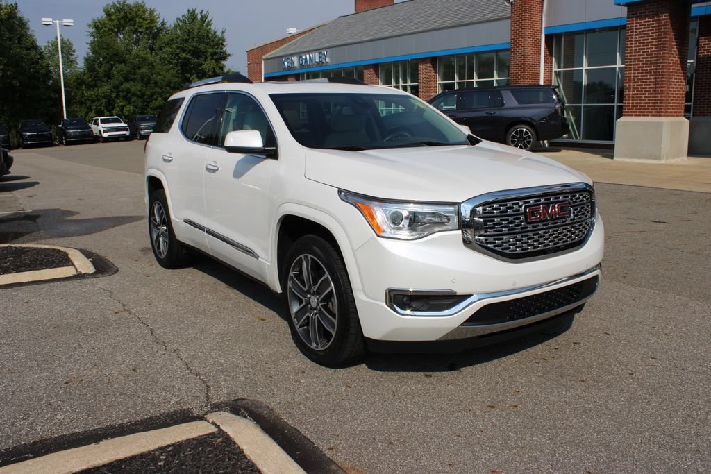 Certified 2018 GMC Acadia Denali w/ Technology Package AWD/4WD image 2