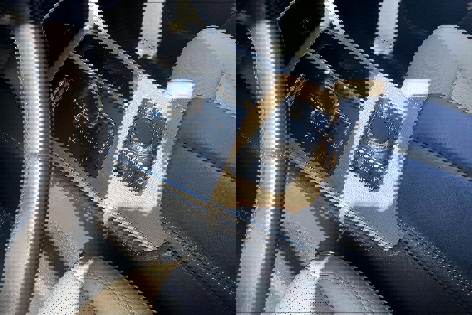 Used 2025 MAZDA CX-90 3.3 Turbo w/ Premium Sport Pkg image 22