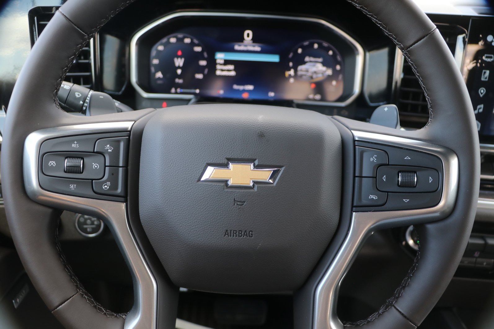 New 2026 Chevrolet Silverado 1500 LTZ w/ LTZ Convenience Package II AWD/4WD image 17