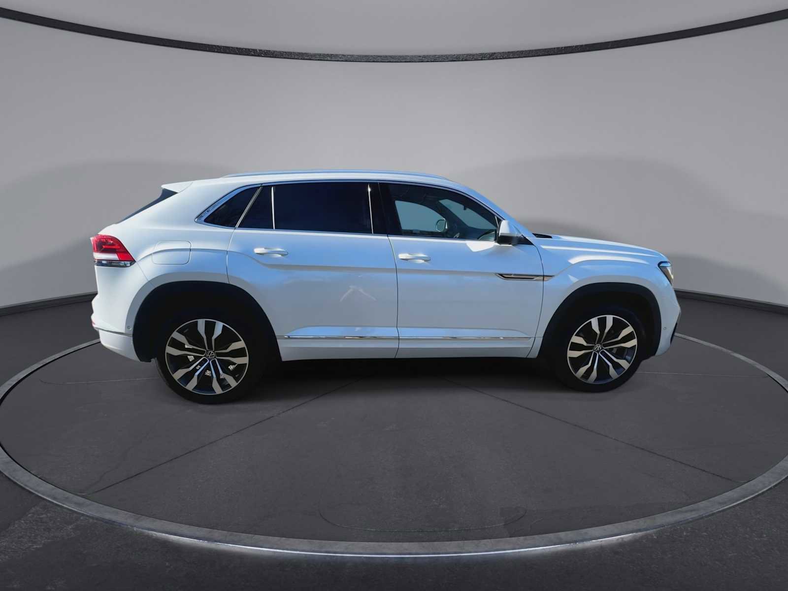 Used 2023 Volkswagen Atlas Cross Sport SEL Premium R-Line image 9