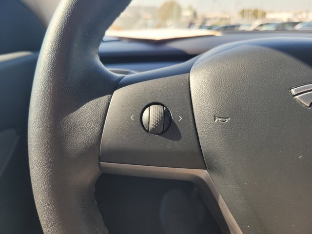 Used 2020 Tesla Model Y Long Range AWD/4WD image 29