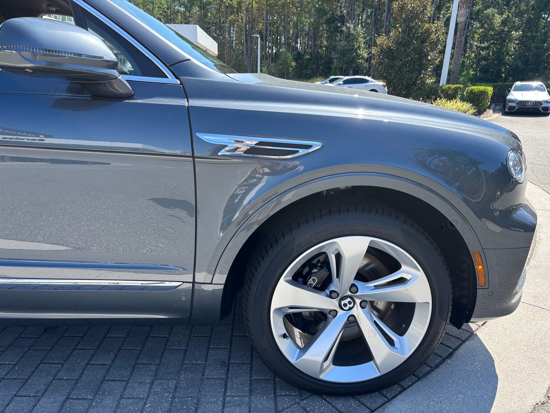 New 2025 Bentley Bentayga Extended Wheelbase image 6