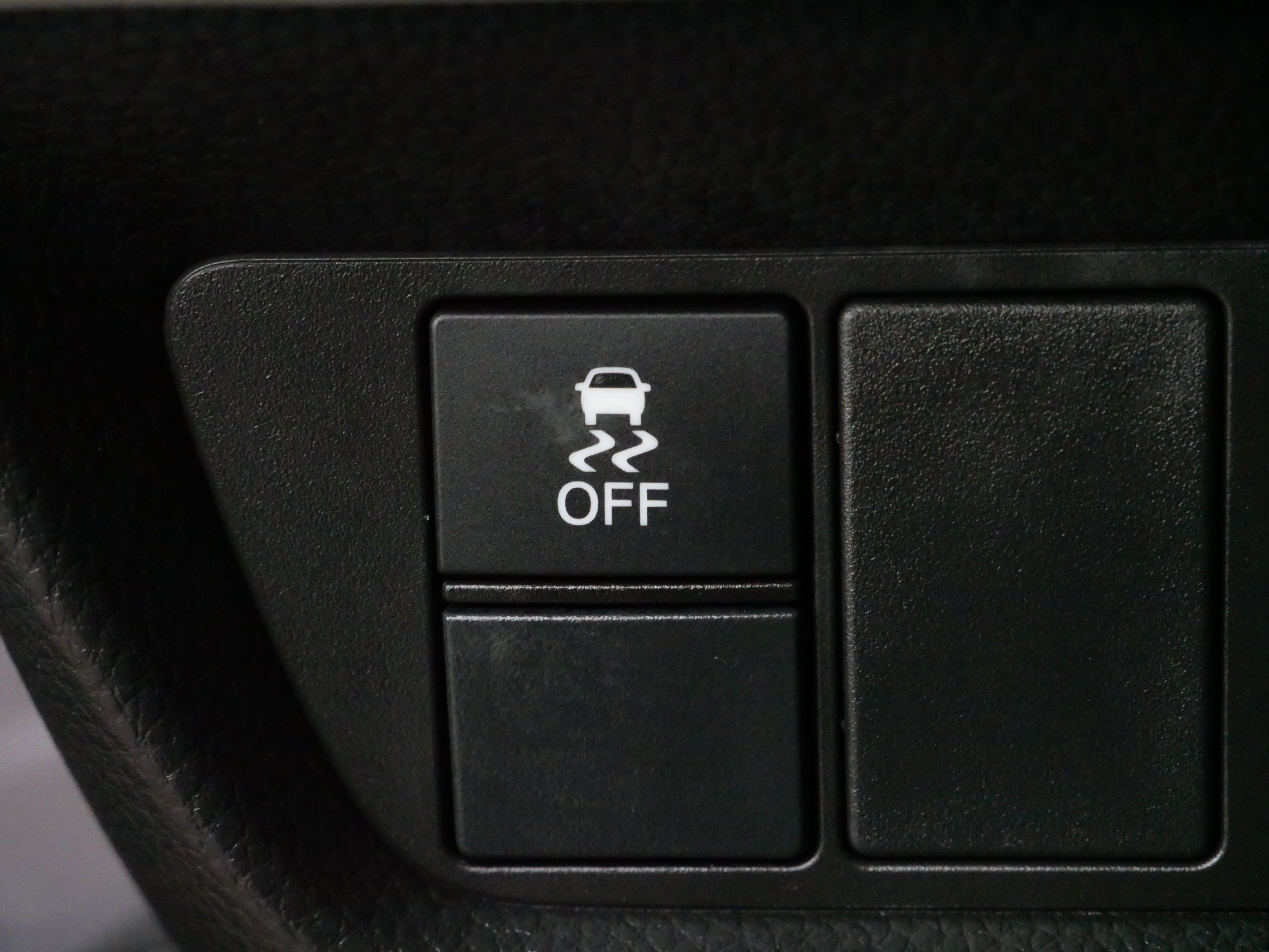 Certified 2023 Honda HR-V LX image 28