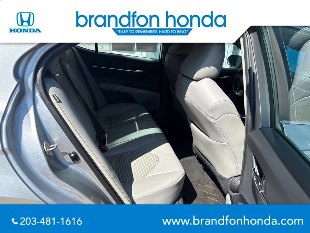 Used 2020 Toyota Camry SE FWD image 25