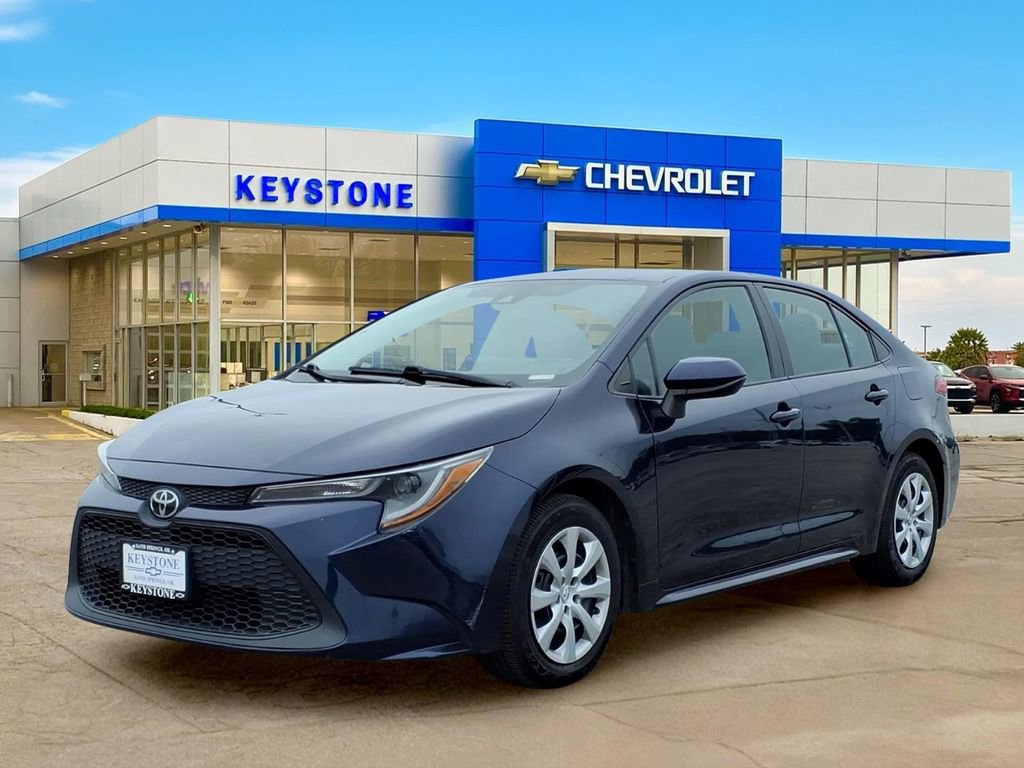 Used 2021 Toyota Corolla LE FWD image 3