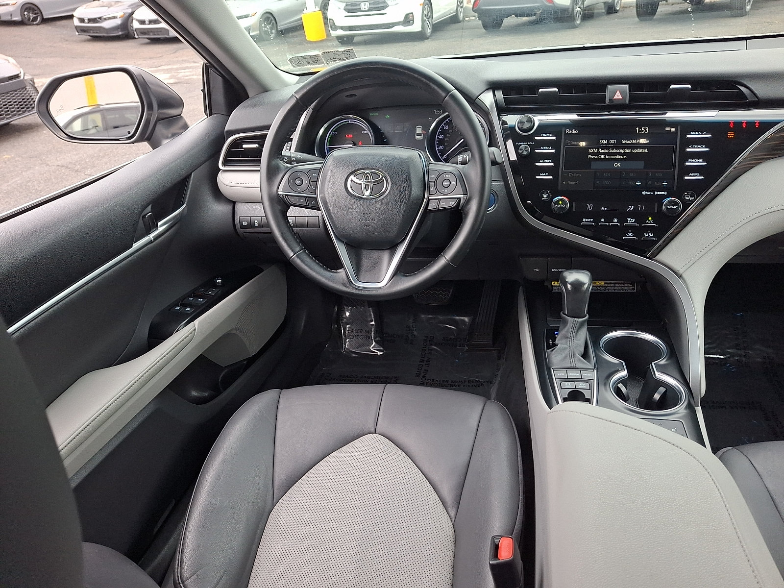 Used 2020 Toyota Camry XLE FWD image 10
