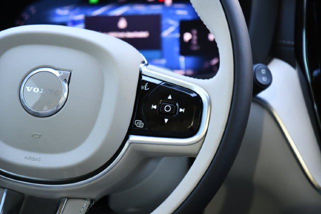 New 2027 Volvo XC60 B5 Ultra AWD/4WD image 24