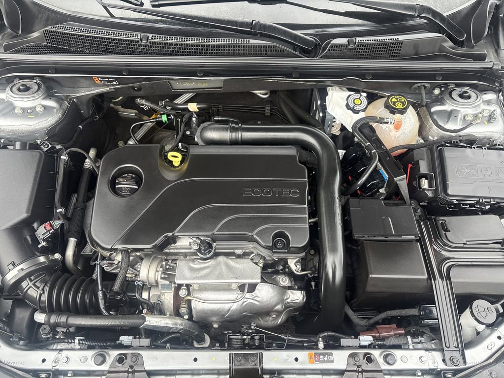 Used 2023 Chevrolet Malibu LT image 27