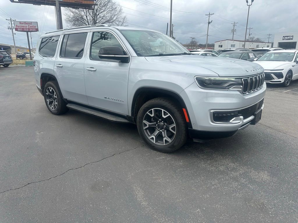 Used 2023 Jeep Wagoneer Series III w/ Preferred Equipment Group image 2