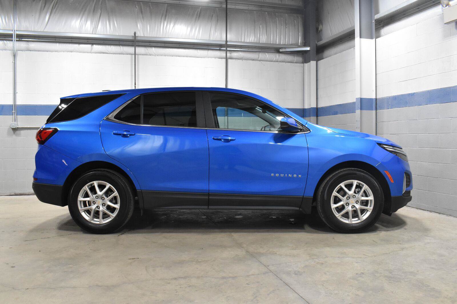 Used 2024 Chevrolet Equinox LT w/ LPO, Floor Liner Package FWD image 27