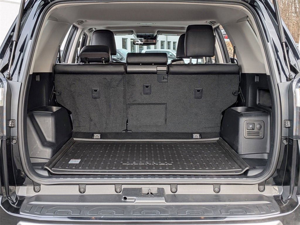 Used 2024 Toyota 4Runner TRD Off-Road Premium image 5