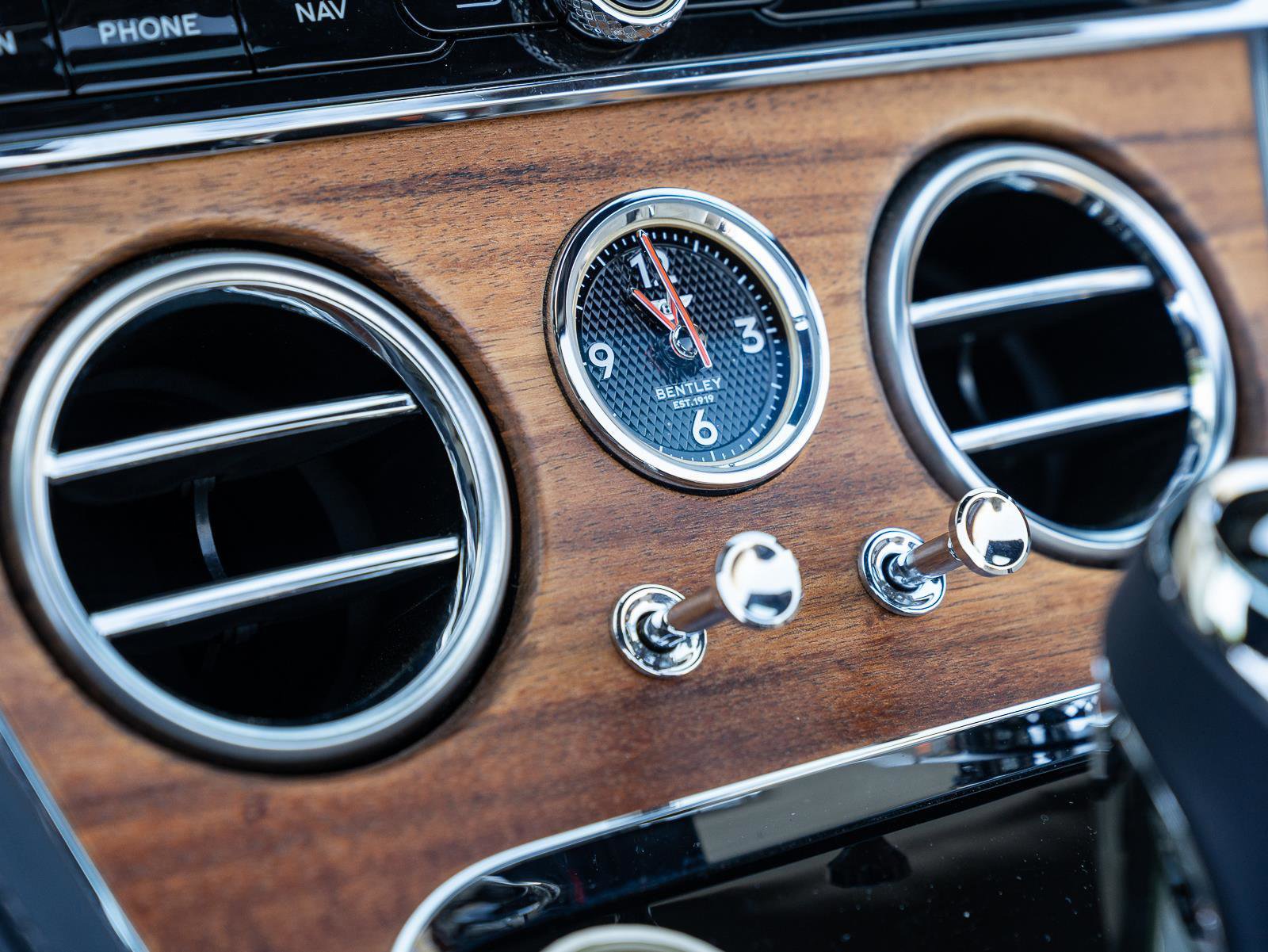 Used 2022 Bentley Continental GT image 40