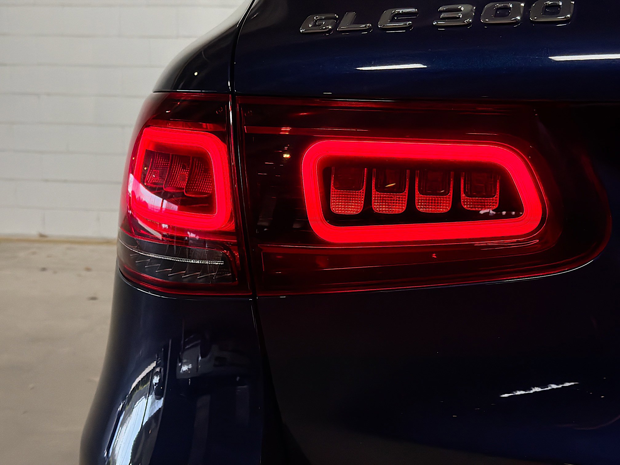 Used 2022 Mercedes-Benz GLC 300 image 11