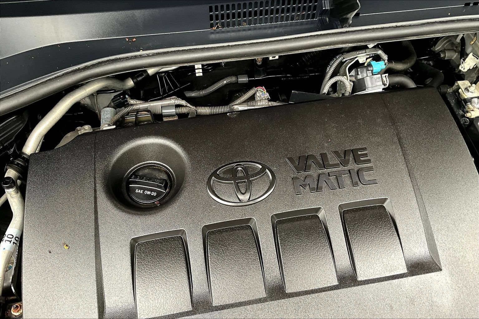Used 2019 Toyota C-HR LE FWD image 29