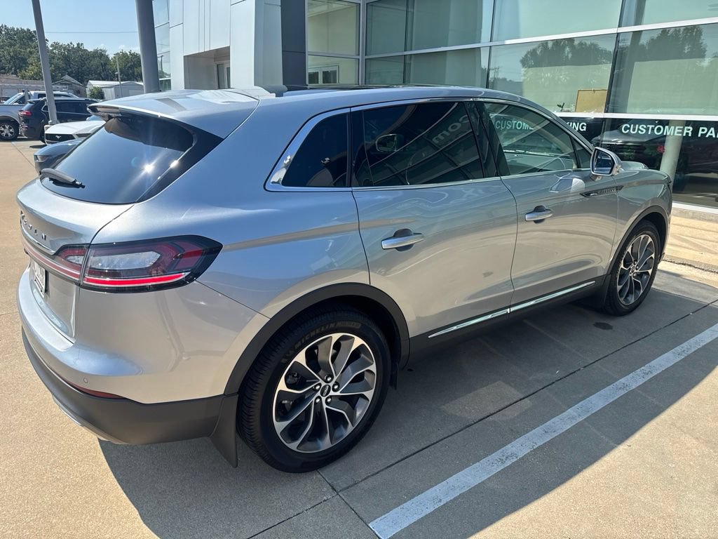Used 2022 Lincoln Nautilus Reserve AWD/4WD image 5