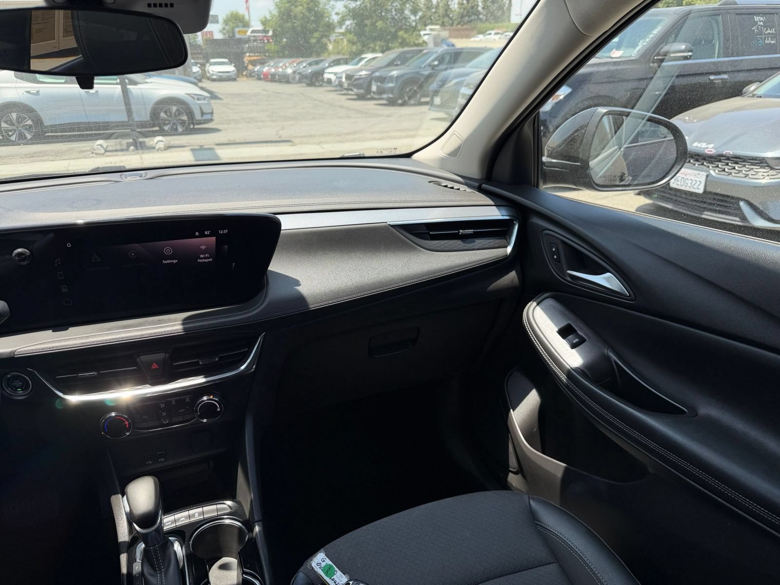 Used 2025 Buick Encore GX Preferred AWD/4WD image 34
