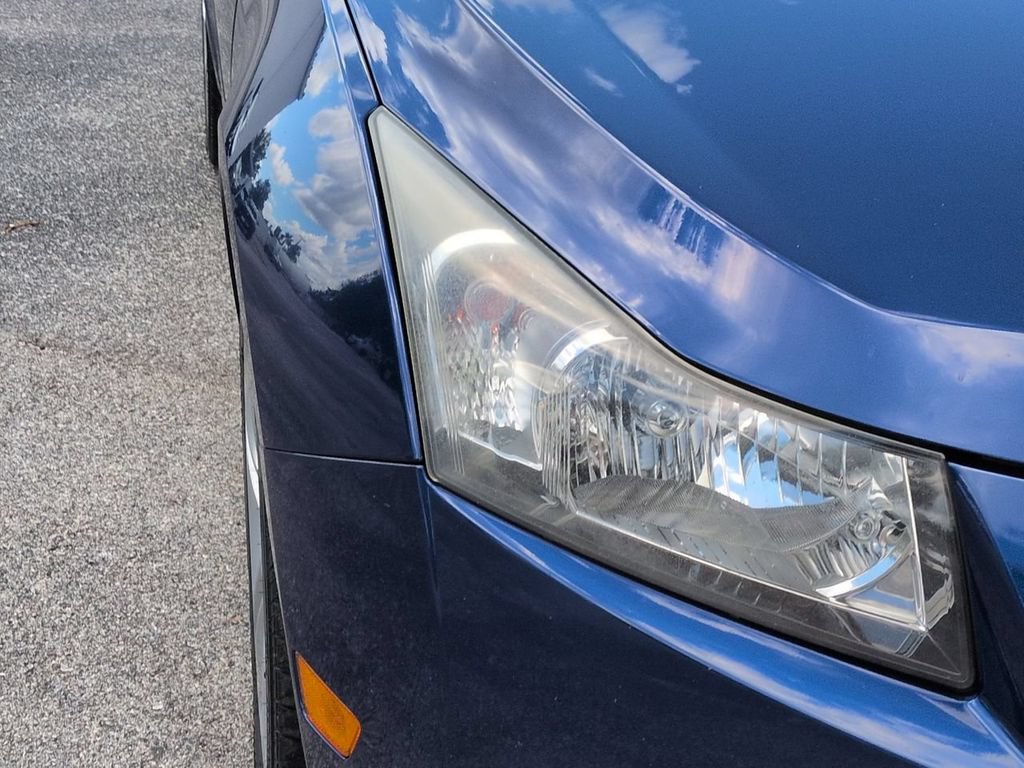 Used 2013 Chevrolet Cruze LTZ w/ Enhanced Safety Package FWD image 10