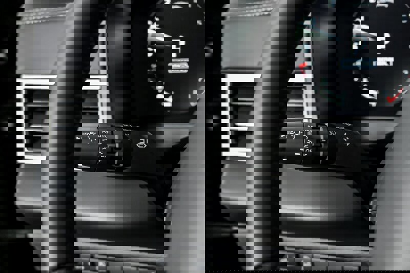 New 2026 Mitsubishi Outlander SE image 21